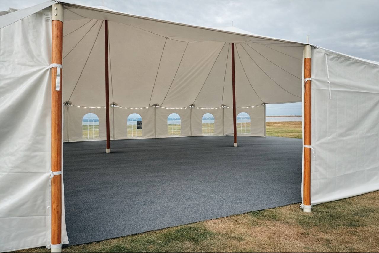 seildusktelt med filtgulv