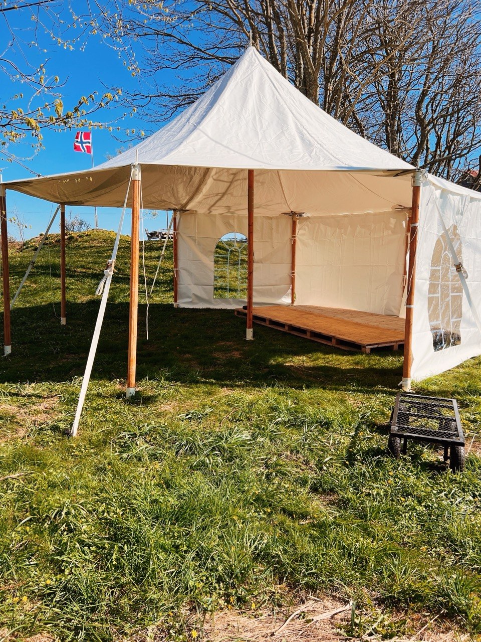 8x8 m seildukstelt 2